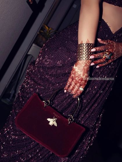 The Signature Stain: My Guarantee photo 6