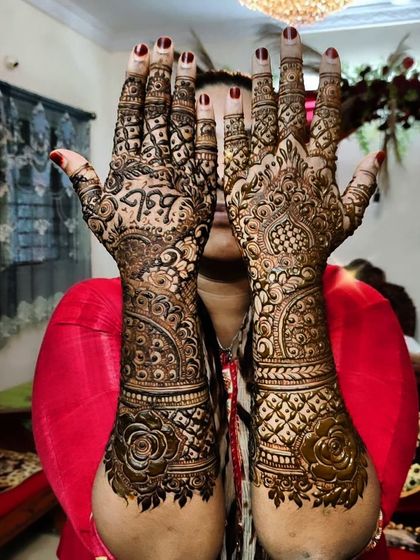 Hajira Mehendi Artist - Mehndi Artist Services Intricate Bridal & Sangeet Designs photo 16