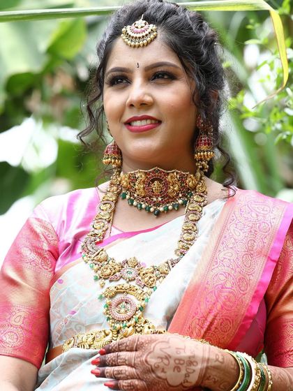 Another lovely photo from the baby shower, showing the intricate details of the temple choker and haaram. Our jewellery is perfect for making any event memorable.