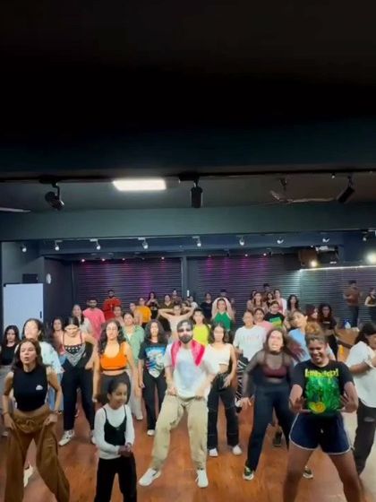 A packed house for a workshop with a visiting choreographer. The energy in the room is always electric when we have a full class.