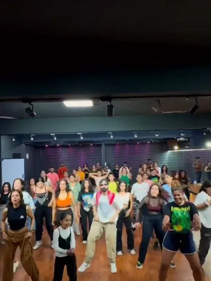 A packed house for a workshop with a visiting choreographer. The energy in the room is always electric when we have a full class.