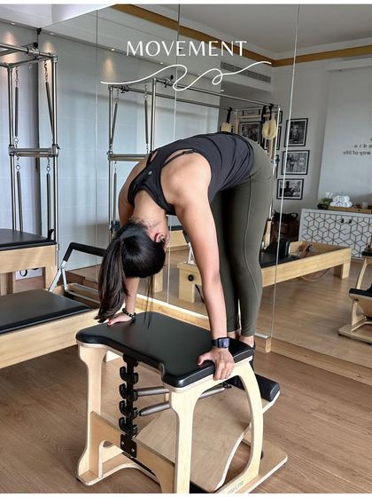 Movement is key to vitality. This side bend on the Wunda Chair helps to open up the side body and improve spinal mobility, contributing to a healthier, happier you.