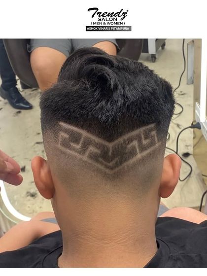 Trendz Salon - Haircuts, Color & Styling Modern Men's Haircuts & Grooming photo 12