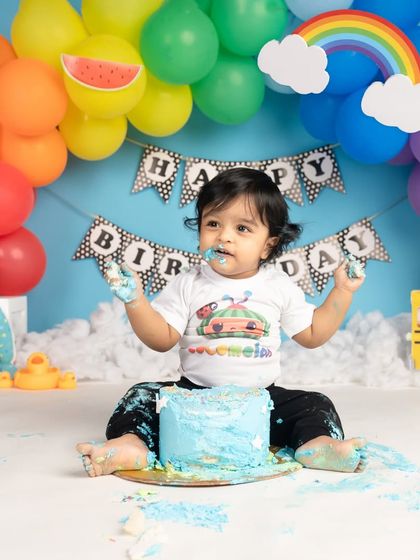 First Birthday & Cake Smash Fun photo 3