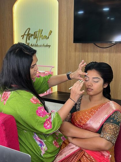 Asmitha Makeover Artistry - Bridal & Event Makeovers AMA Academy: Learn From The Pro photo 15