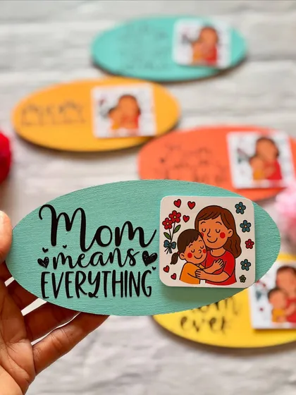 'Mom means everything'. A lovely sentiment captured on one of my handcrafted magnets.