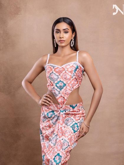 This look is perfect for those who want to look polished and put-together without looking heavily made up.