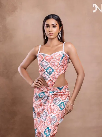 This look is perfect for those who want to look polished and put-together without looking heavily made up.