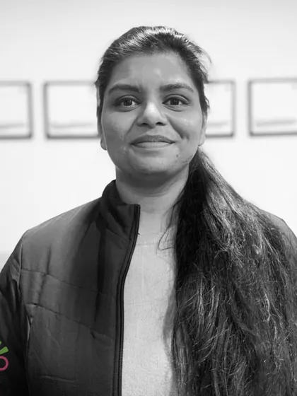 Meet Dr. Anmol! A dentist and an excellent baker at heart, she runs a tiny home bakery and believes nothing beats her mom's Kofta curry.