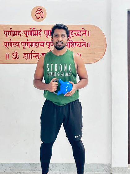 Meet our power yoga and strength training teacher. He guides classes focused on weight training and fat loss, helping you achieve your fitness goals.