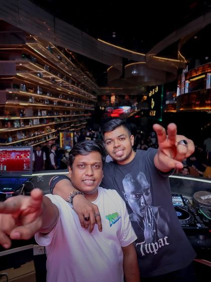 Collaborations & Press photo 6