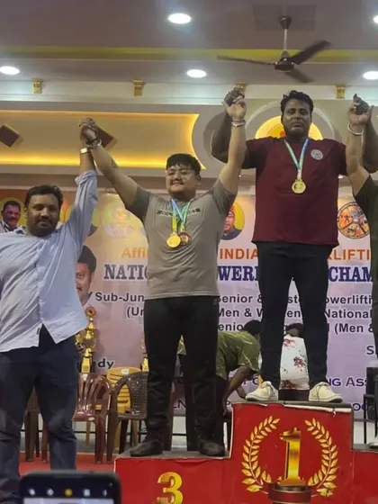 Victory at the Senior National Powerlifting Championship. Standing on top of the podium in the 120 kg category is proof that my training methods deliver results at the highest level.