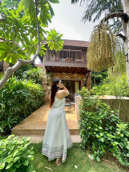 Priyanshi Khandelwal - Personal Fashion Styling Style on the Go: Travel & Vacation Looks photo 24