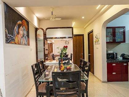 Spacious Living & Dining Areas photo 14