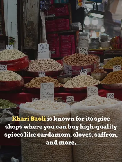 Sacks of high-quality spices like cardamom and cloves on display. We show you where to find the best products and share insights into the global history of the spice trade.