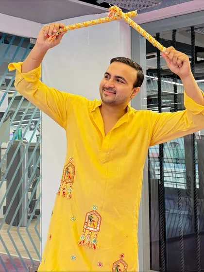 A classic dandiya pose to get into the Navratri spirit. I always encourage my students to have fun and express themselves during our sessions.