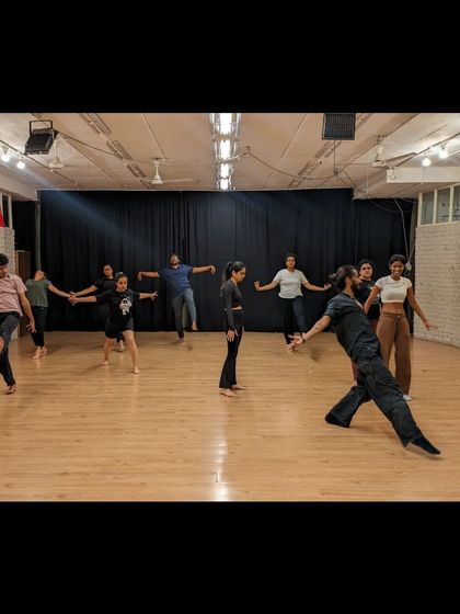 Flux School of Arts - Dance Classes Contemporary for Beginners photo 6