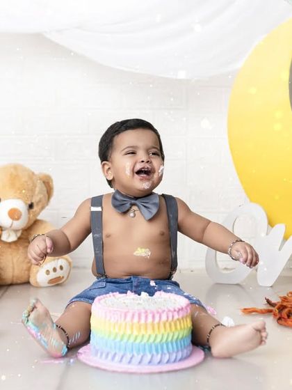 Milestone Birthdays & Cake Smash Fun photo 15