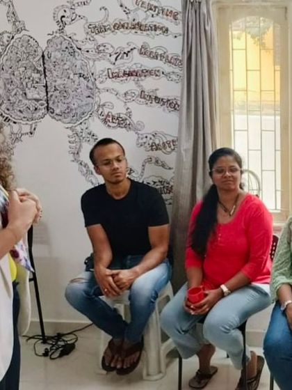 An interactive moment during my 'Dressing Etiquette' workshop with the team from Unbox Experience. I believe in creating a comfortable and open environment where participants can ask questions and learn from each other.