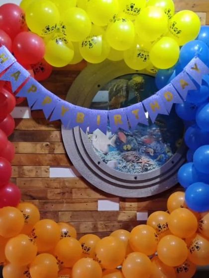 A decade of joy! This simple balloon arch marked our 10th anniversary. I'm so happy to look back on all the events and celebrations I've organized over the years.