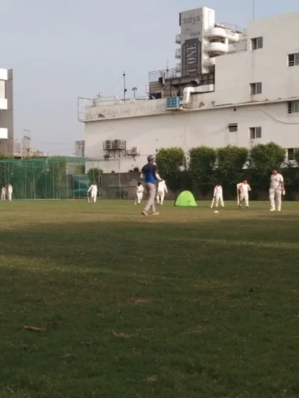 A typical practice session at our academy. It's great to see so many players turning out, ready to work on their fitness, skills, and love for the game.