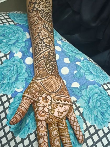Fouzia Ahmed - Bridal Mehendi A Closer Look at the Details photo 6