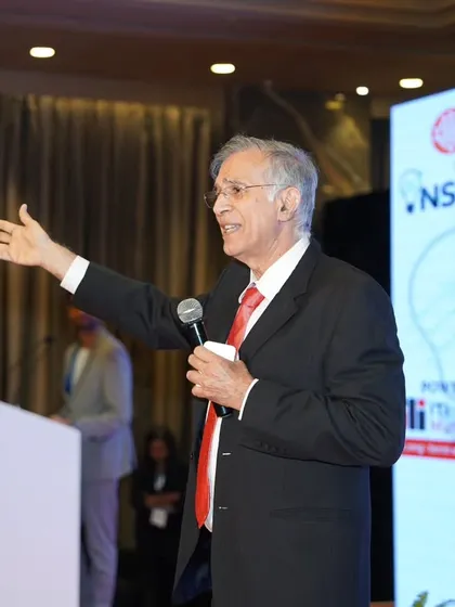 Another powerful shot of Mr. Hiranandani engaging the audience. My role as an anchor is to create the platform for such impactful interactions to happen.
