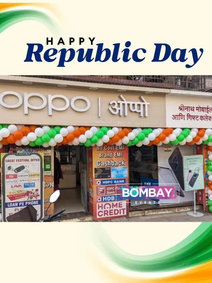 A closer look at the tricolor balloon arch for an Oppo store. The alternating colors create a dynamic visual effect that is perfect for celebrating Republic Day or Independence Day.