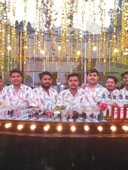 Meet the Martiny Mixology team. We are a crew of professional, energetic bartenders ready to serve your guests with a smile from behind our fully-equipped, beautifully lit mobile bar.