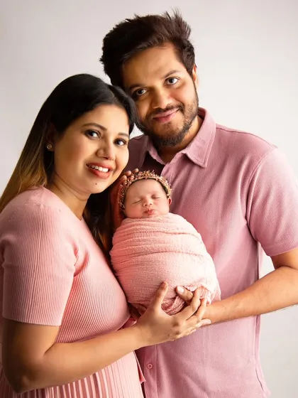 Your first family portrait is a memory you will treasure forever. I love capturing the connection and love between new parents and their precious baby, creating a timeless keepsake for your family.