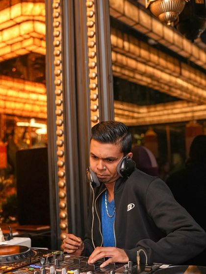 Behind the Decks photo 12