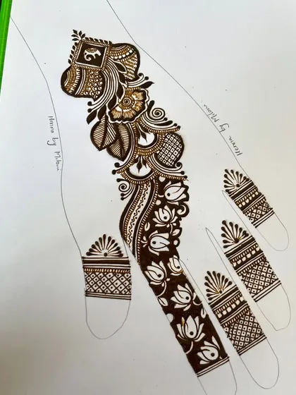 This is a sample of the kind of intricate, modern Arabic-style design we practice in my classes. Students learn to create flowing patterns with detailed floral and leaf work.