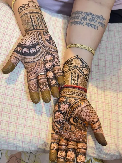 My bridal course prepares you to create complete and breathtaking designs for both hands. Here is an example of full coverage bridal mehndi featuring lotus and elephant motifs, showing the level of detail we will master together.