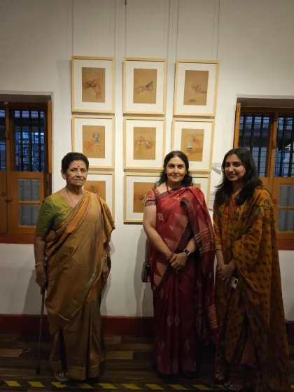 With guests in front of my series of drawings. Exhibitions are a wonderful opportunity to meet people who appreciate art.