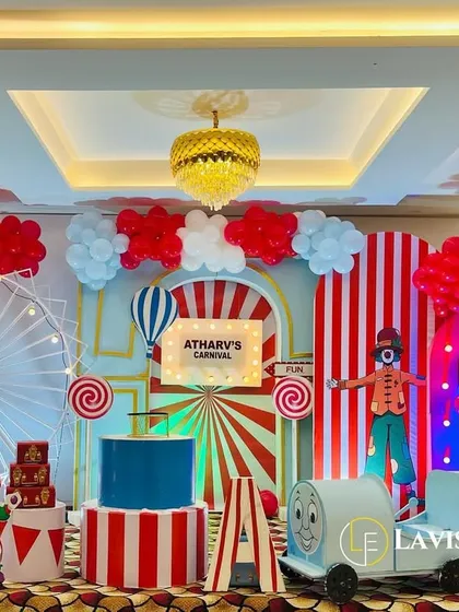 Step right up to the greatest party in town. This full-stage carnival theme features a custom ferris wheel, a whimsical train, and vibrant circus props to create an unforgettable experience for everyone.