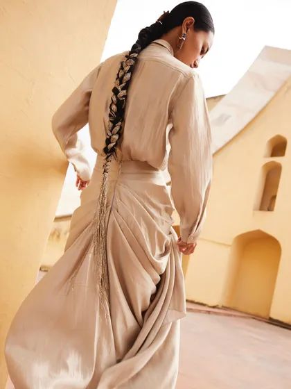 The back of this outfit featured a beautifully draped detail, which we highlighted in this shot.