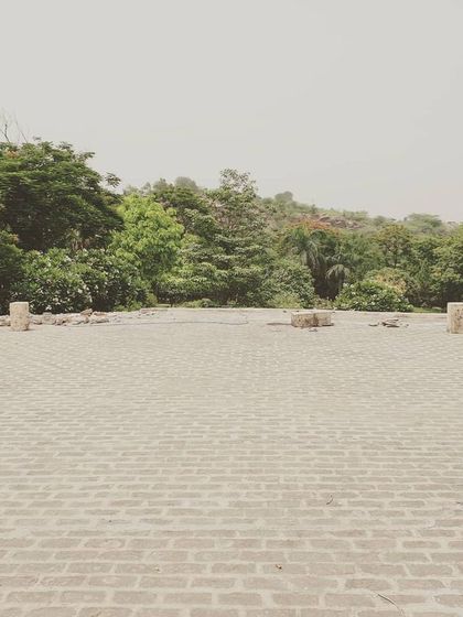 Our first project after the lockdown. This expansive brick-paved terrace offers a fantastic starting point for a new design.