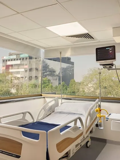 At Fortis Hospital Ludhiana, we positioned patient rooms along the building's periphery to ensure access to daylight and views. This single-bed room benefits from a large window, enhancing patient comfort and reducing reliance on artificial light.