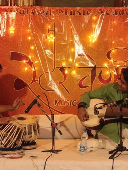 A beautiful moment of musical dialogue between Sh. Arnab Bhattacharya on Sarod and Sh. Kuldeep Mishra on Tabla.