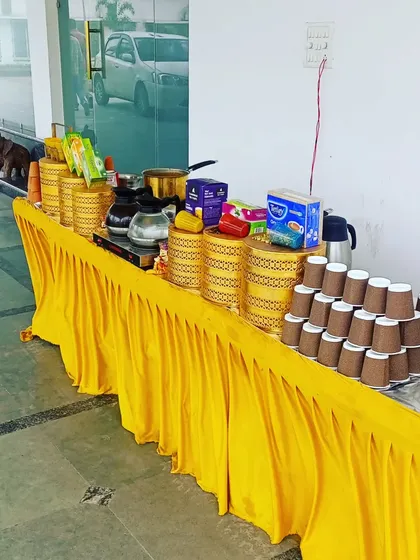 A live tea and coffee counter, perfect for corporate events or winter gatherings, ensuring your guests have a warm beverage anytime.