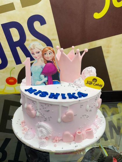 Kids' Character & Cartoon Cakes photo 46