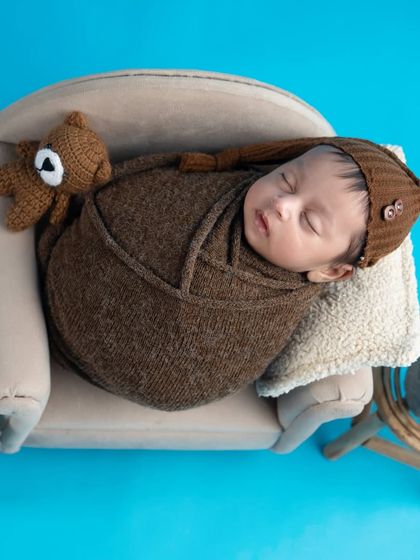 Newborn Dreams: Posed & Swaddled photo 12