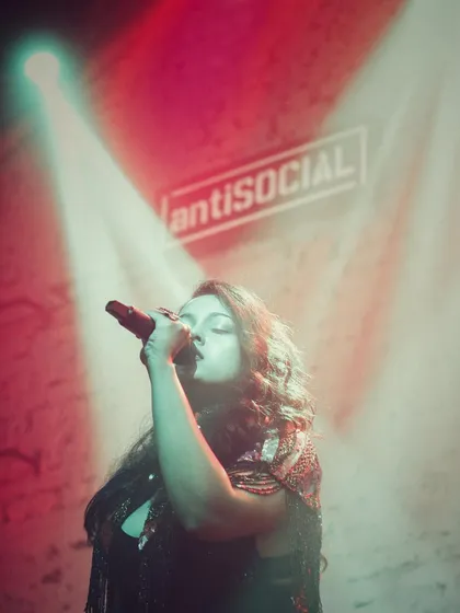 A soulful shot from the 10th Edition of International Jazz Day. I love performing Bossa Nova and Samba for the amazing Mumbai jazz community.