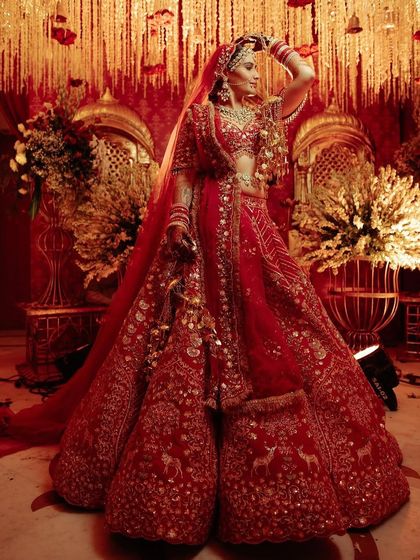 Royal Sanctuaries: Grand Wedding Mandaps & Receptions photo 32