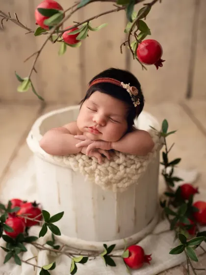 Dreamy Newborn Portraits photo 17