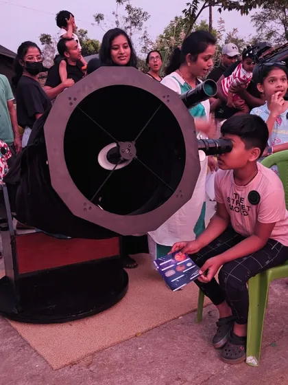A young explorer gets a closer look at the cosmos through our powerful telescope. Our stargazing camps are all about sparking curiosity and making the vast universe feel a little closer.