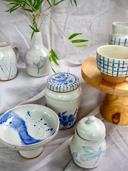 A beautiful collection of blue and white pottery made by my second set of professional students. This was a teaser for their graduation showcase.