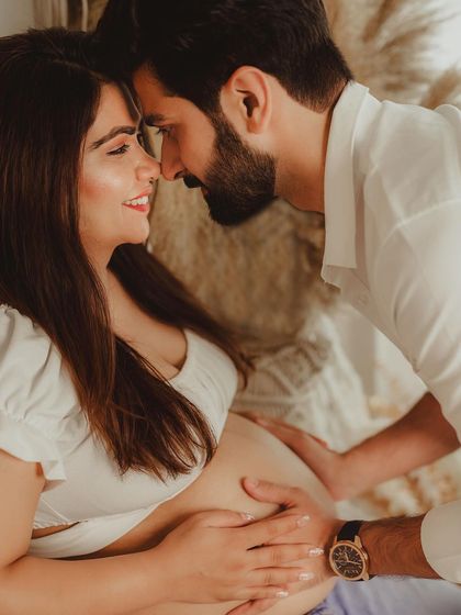 A tender close-up that captures the loving gaze between the couple. These are the quiet, in-between moments that I love to photograph.