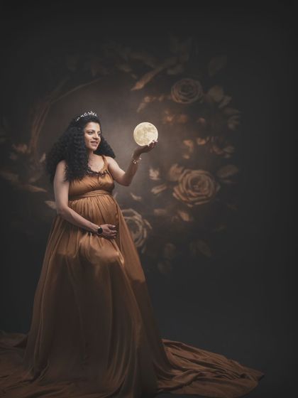 Holding the moon, awaiting the stars. This dreamy setup captures a connection with the universe, a symbol of the magic happening within.