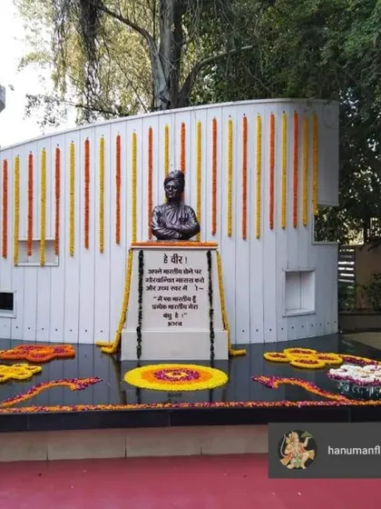 For Independence Day, we decorated this outdoor monument with garlands of orange and yellow marigolds, reflecting the colors of our national flag. The floral rangoli on the ground completes the patriotic theme.